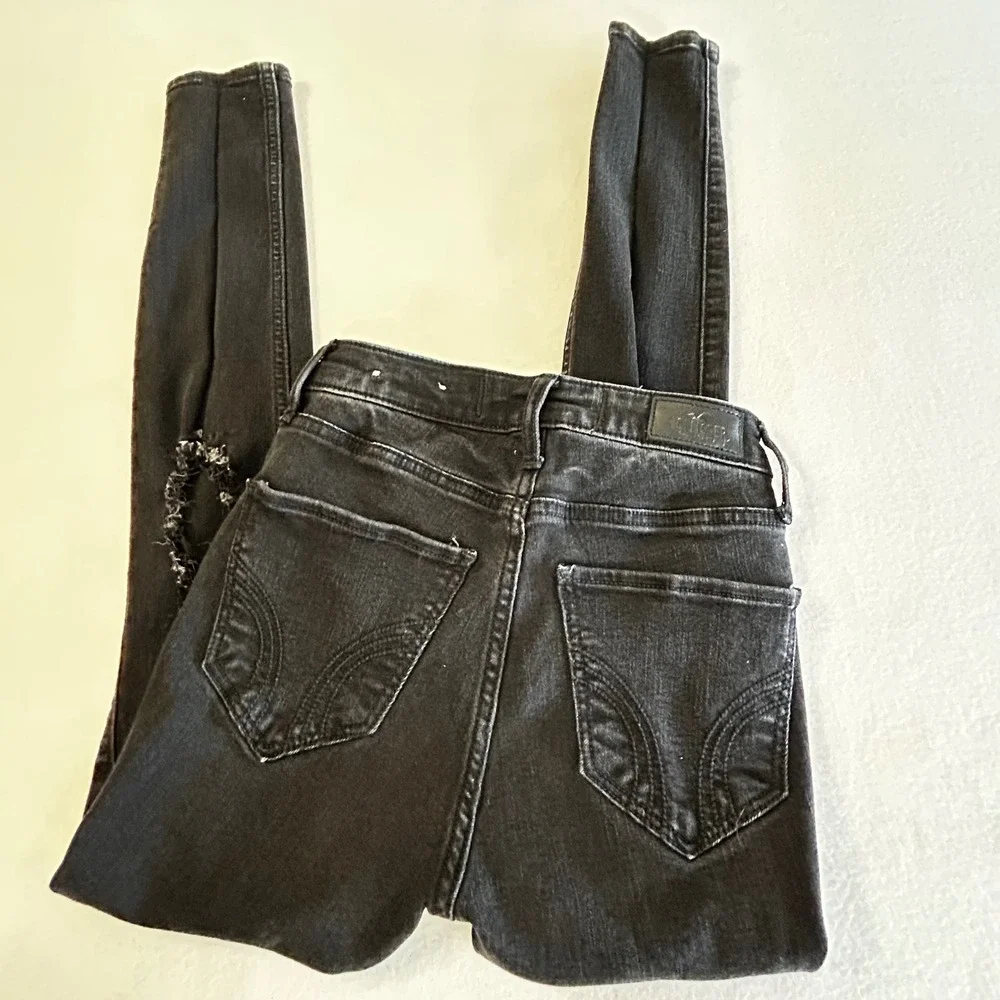 Hollister Womens Curvy High Rise Super Skinny Jeans Black‎ Distressed Size 00S